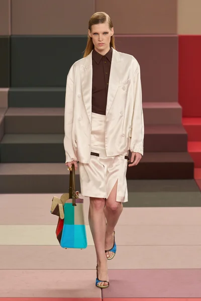 Look 1